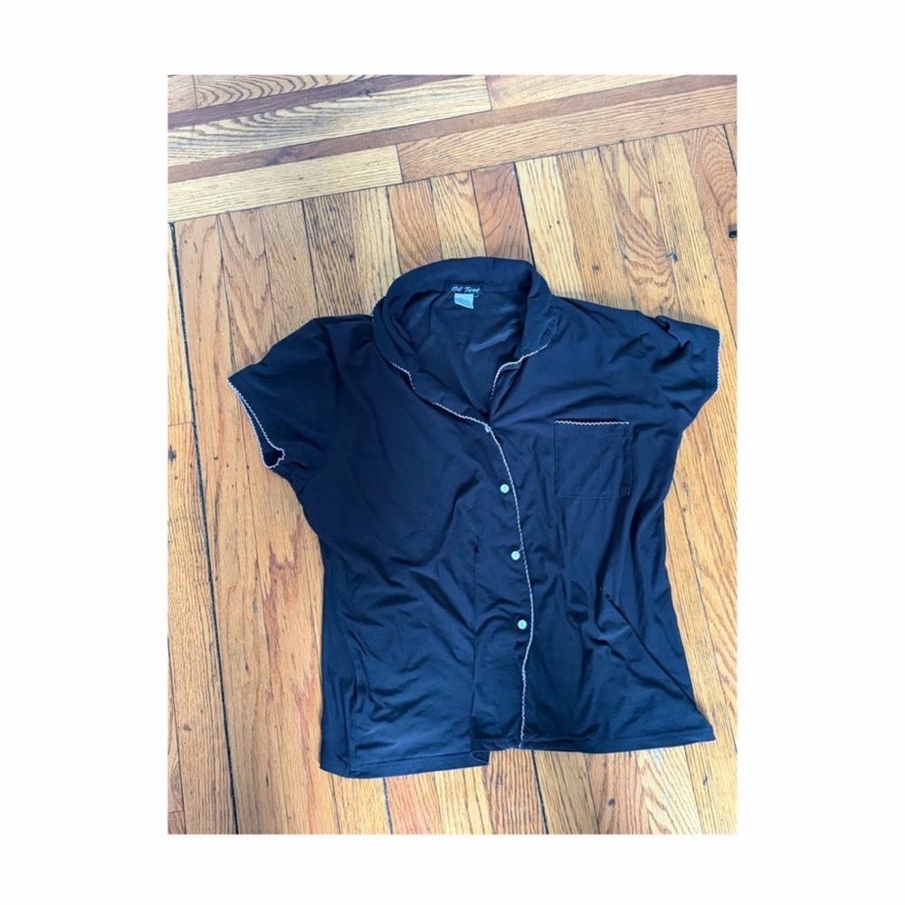 Elegant Black Short-Sleeve Pajama Top